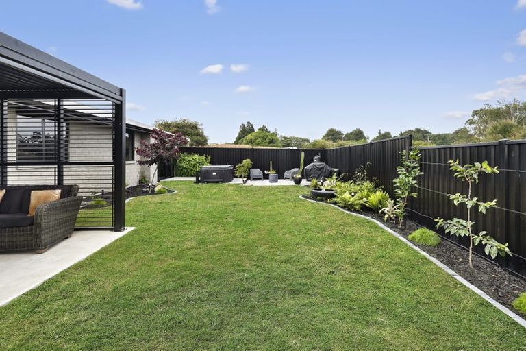 Photo of property in 10 Tari Road, Pukeatua, 3880