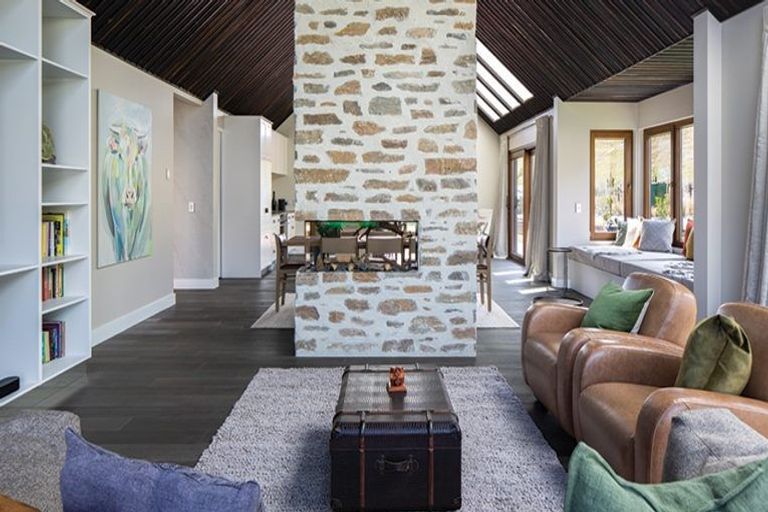 Photo of property in 40 Jack Hanley Drive, Jacks Point, Queenstown, 9371