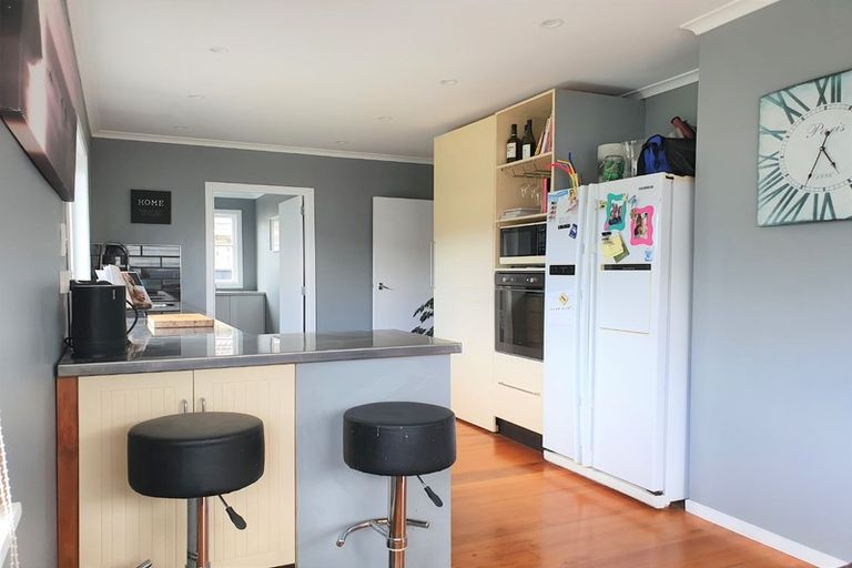 Photo of property in 256 Taita Drive, Taita, Lower Hutt, 5011