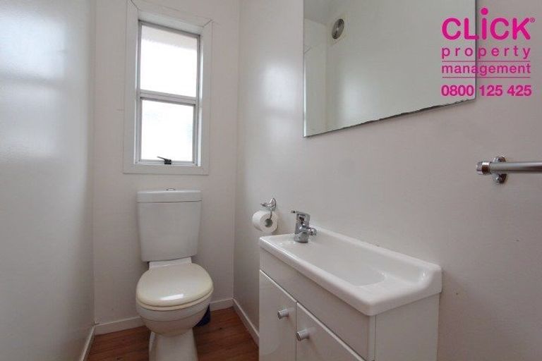 Photo of property in 72 Hawthorn Avenue, Mornington, Dunedin, 9011