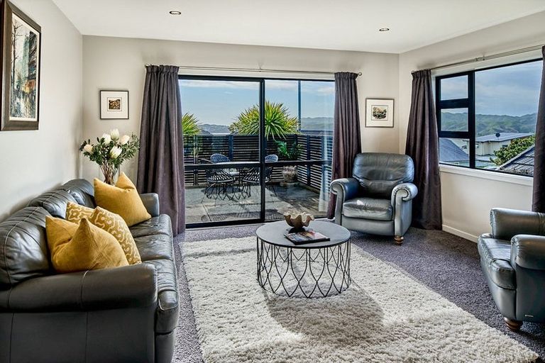 Photo of property in 154 Endeavour Drive, Whitby, Porirua, 5024