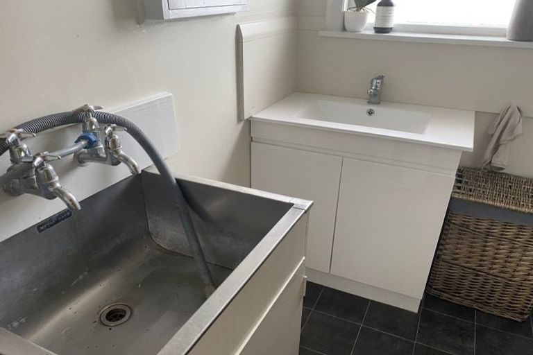 Photo of property in 6-7 Gibson Court, Roslyn, Palmerston North, 4414