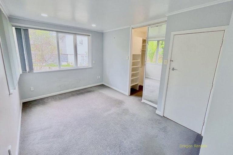 Photo of property in 8 Jellicoe Road, Murrays Bay, Auckland, 0630