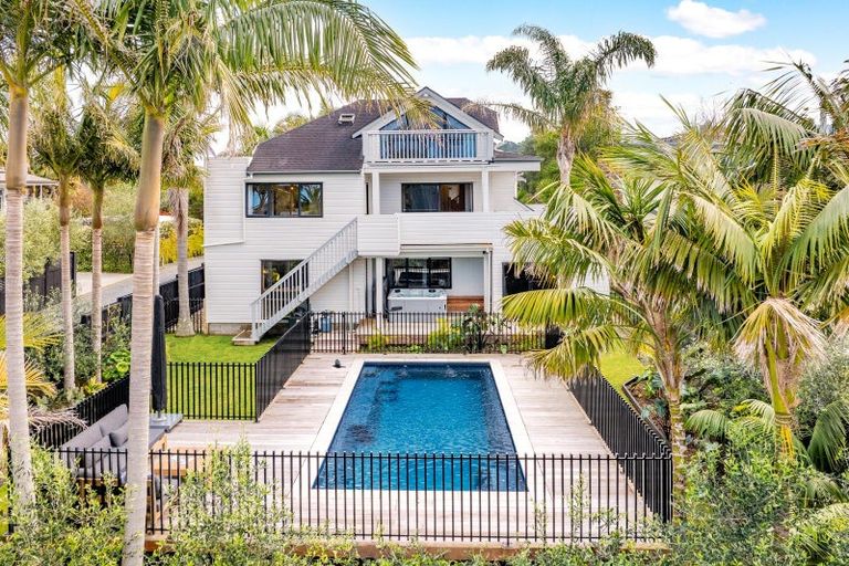 Photo of property in 74 Harbour View Road, Point Wells, Warkworth, 0986