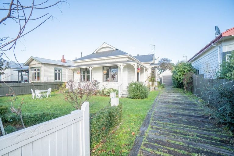 Photo of property in 16 Worcester Street, West End, Palmerston North, 4410