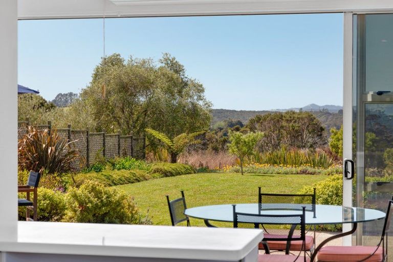 Photo of property in 28 Kurapari Road, Kerikeri, 0294