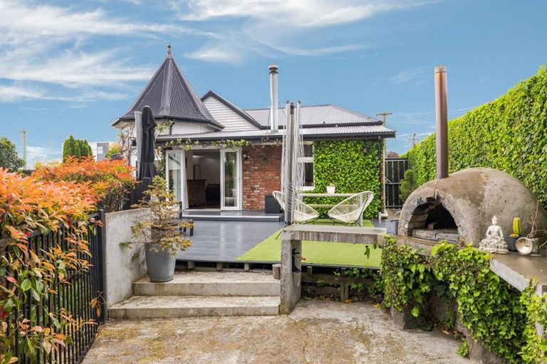 Photo of property in 135 Packe Street, Edgeware, Christchurch, 8013