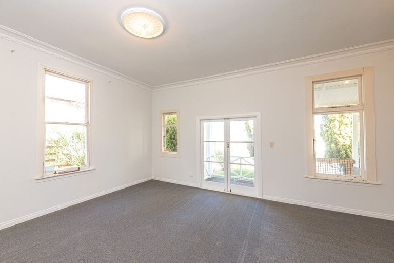 Photo of property in 14 Hurworth Place, College Estate, Whanganui, 4500