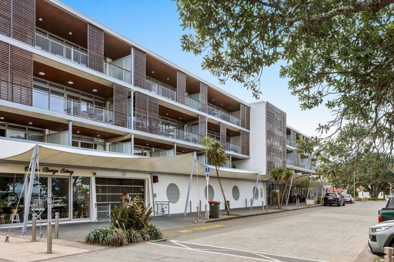 Photo of property in Ocean Breeze Apts, 2107/87 Clyde Road, Browns Bay, Auckland, 0630