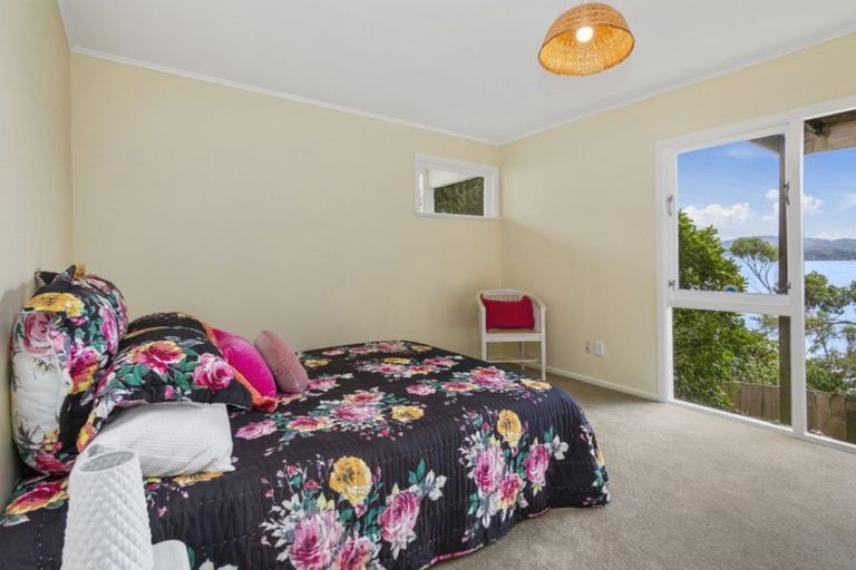 Photo of property in 51 Ferry Road, Days Bay, Lower Hutt, 5013