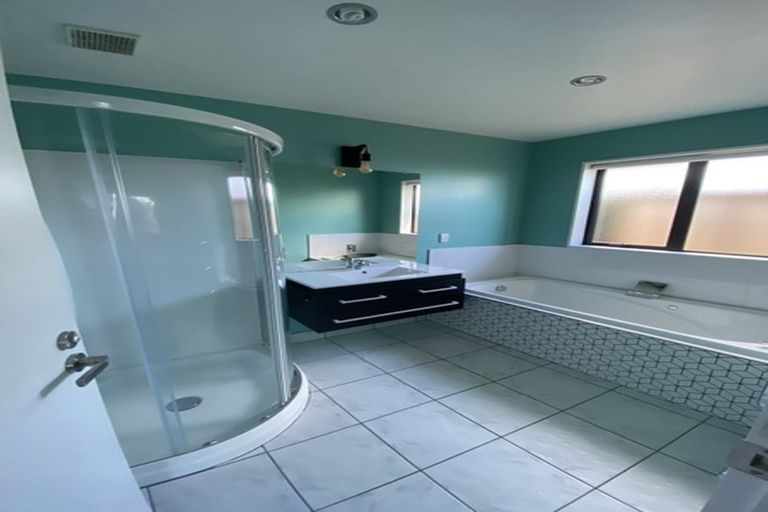 Photo of property in 5 Keats Place, Rolleston, 7614