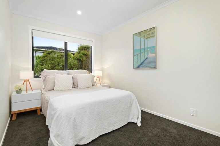 Photo of property in 10/17a Eastglen Road, Glen Eden, Auckland, 0602
