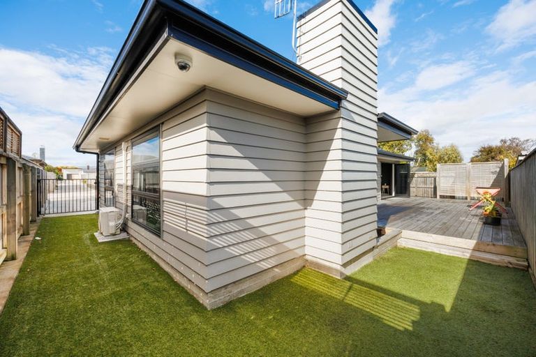 Photo of property in 9a Belvedere Crescent, Takaro, Palmerston North, 4412