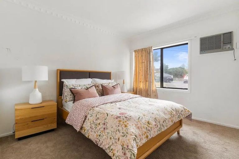 Photo of property in 26 Coles Crescent, Papakura, 2110