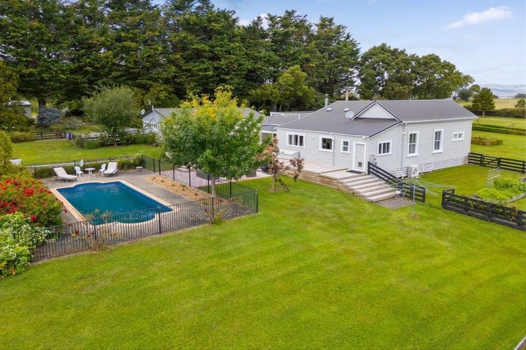 Photo of property in 63 Riversdale Road, Waihakeke, Carterton, 5792