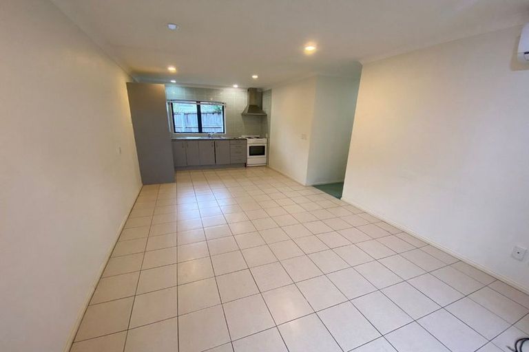Photo of property in 44 Larne Avenue, Pakuranga Heights, Auckland, 2010