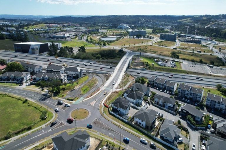 Photo of property in 109 Medallion Drive, Oteha, Auckland, 0632