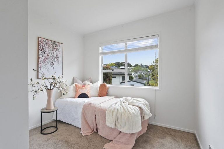 Photo of property in 18a Puketitiro Street, Glen Eden, Auckland, 0602