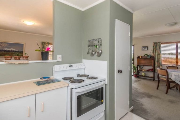 Photo of property in 1/28 Neil Avenue, Te Atatu Peninsula, Auckland, 0610