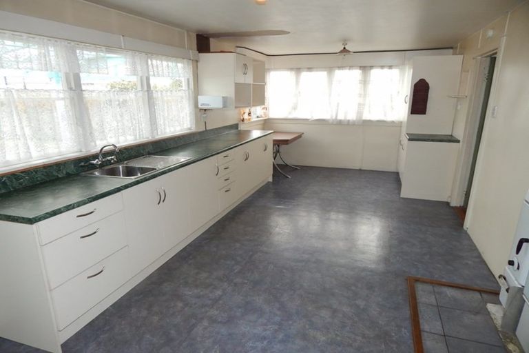 Photo of property in 104 Peel Street, Westport, 7825