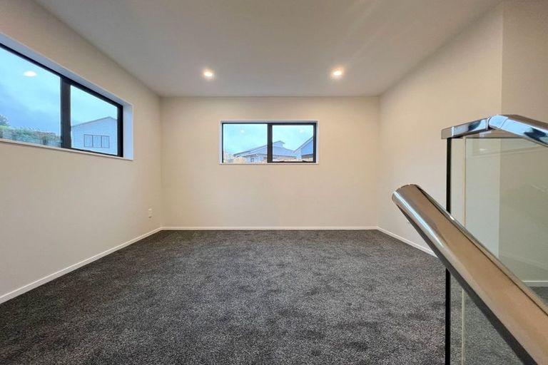 Photo of property in 33 Korihi Drive, Swanson, Auckland, 0614
