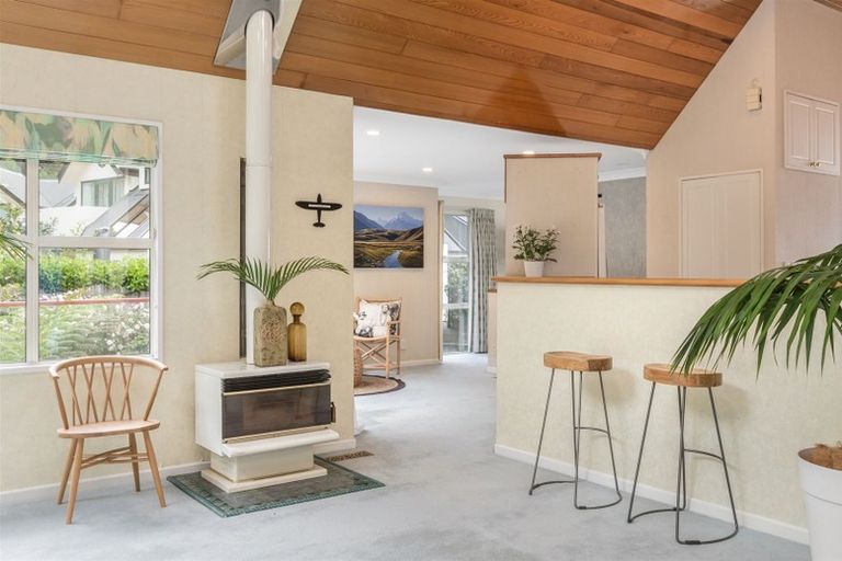 Photo of property in 13 Moana Road, Plimmerton, Porirua, 5026