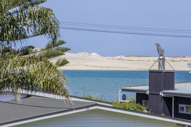 Photo of property in 32 Lincoln Street, Mangawhai Heads, Mangawhai, 0505