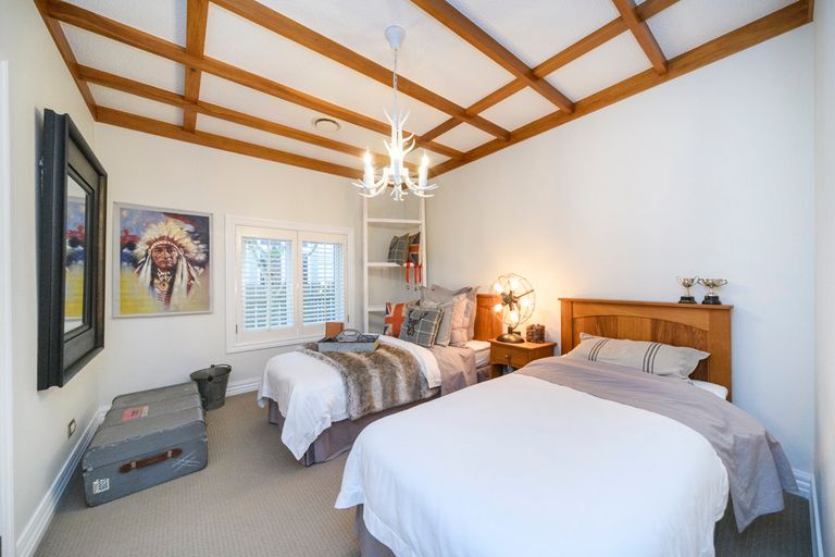 Photo of property in 6 Carlton Avenue, Palmerston North, 4414