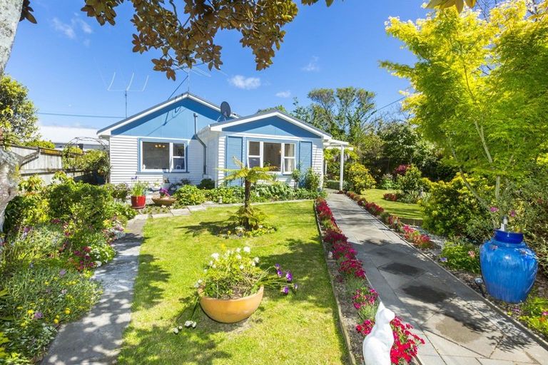 Photo of property in 50a Thackeray Street, Trentham, Upper Hutt, 5018