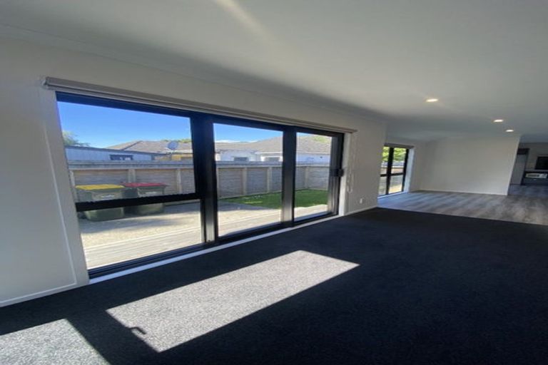 Photo of property in 9a Fitzherbert Road, Wainuiomata, Lower Hutt, 5014