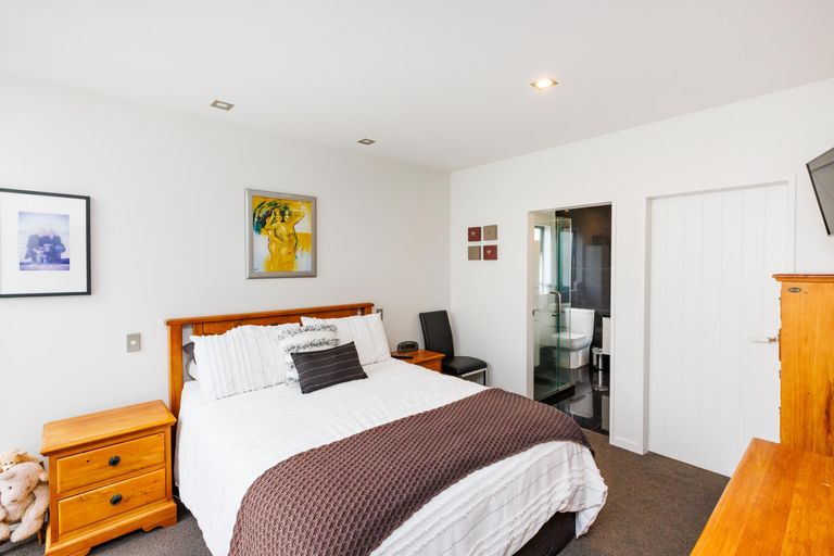 Photo of property in 33 Union Street, Hokowhitu, Palmerston North, 4410