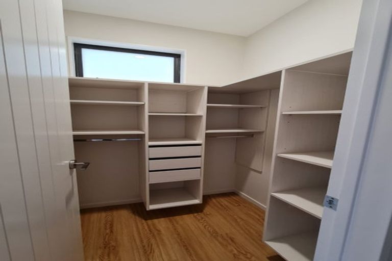 Photo of property in 4/532 Glenfield Road, Glenfield, Auckland, 0629