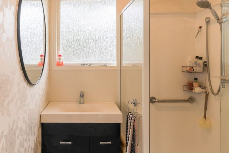 Photo of property in 10 Bruce Street, Waikiwi, Invercargill, 9810