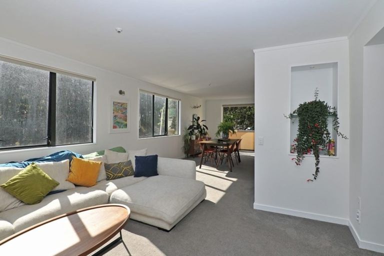 Photo of property in 568c Adelaide Road, Berhampore, Wellington, 6023