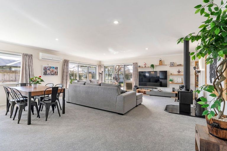 Photo of property in 3 Tararua Crescent, Carterton, 5713