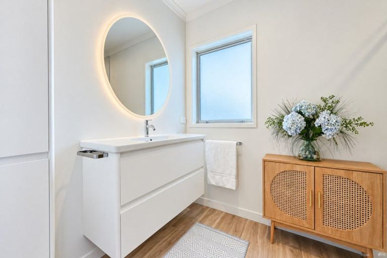 Photo of property in 305a Beach Road, Whangamata, 3620