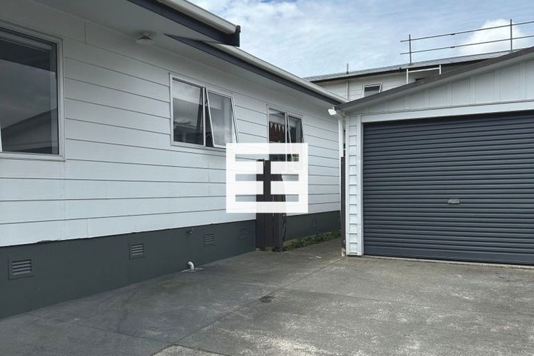 Photo of property in 389 Welcome Bay Road, Welcome Bay, Tauranga, 3112