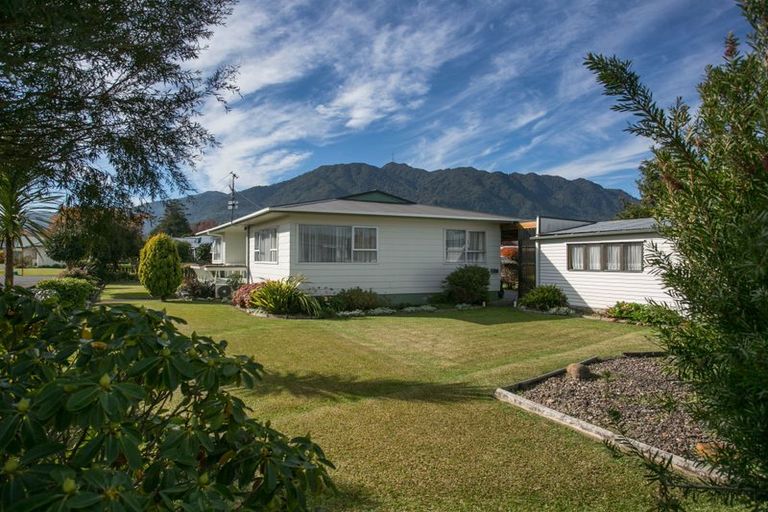 Photo of property in 37 Clarke Avenue, Te Aroha, 3320