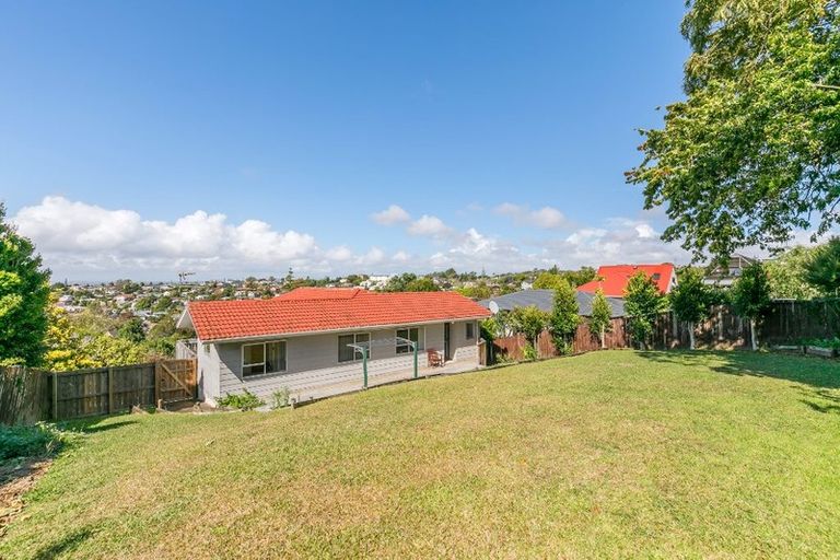 Photo of property in 13 Tableau Place, Totara Vale, Auckland, 0629