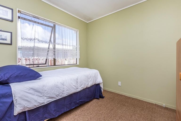 Photo of property in 1/25 Kennington Drive, Clendon Park, Auckland, 2103