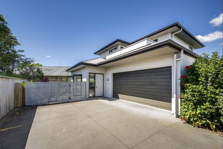 Photo of property in 23a Avondale Road, Taradale, Napier, 4112
