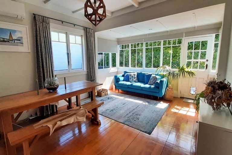 Photo of property in 74a Wharf Road, Te Atatu Peninsula, Auckland, 0610