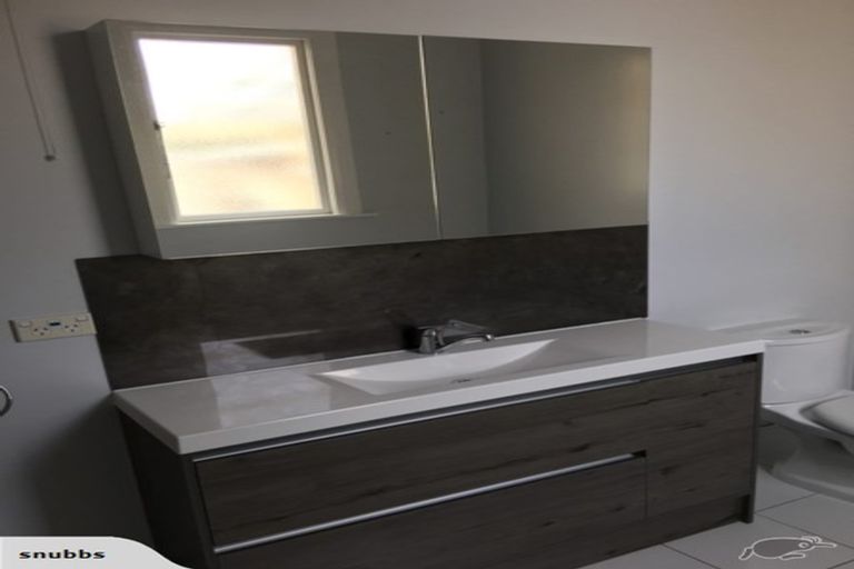 Photo of property in 19 Alan Street, Palmerston North, 4414