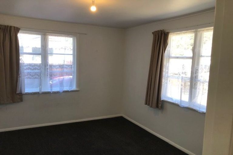 Photo of property in 13 Prouse Crescent, Naenae, Lower Hutt, 5011