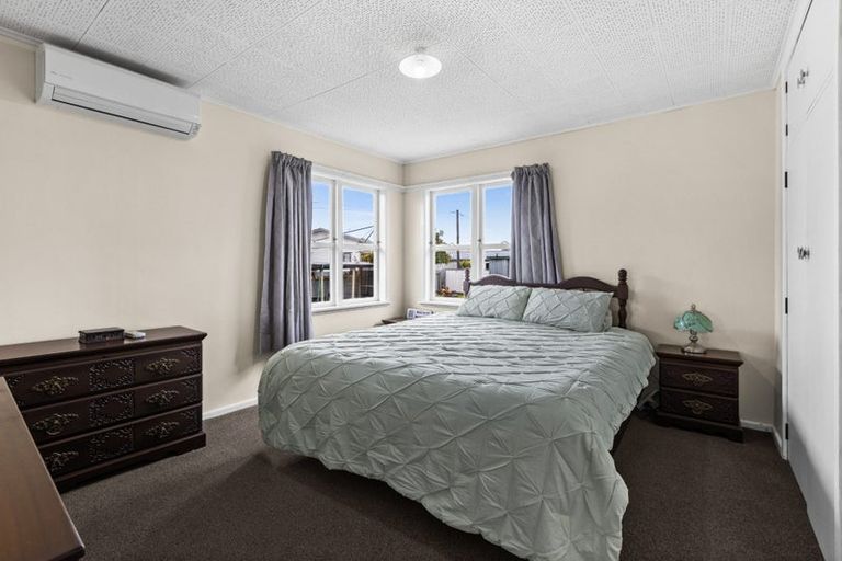 Photo of property in 4 Curling Crescent, Onekawa, Napier, 4110