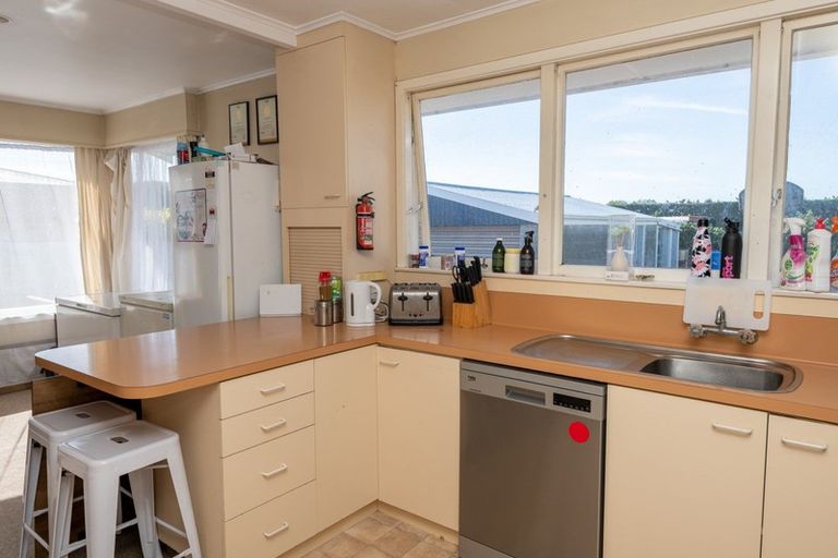 Photo of property in 19 Grove Street, Tinwald, Ashburton, 7700