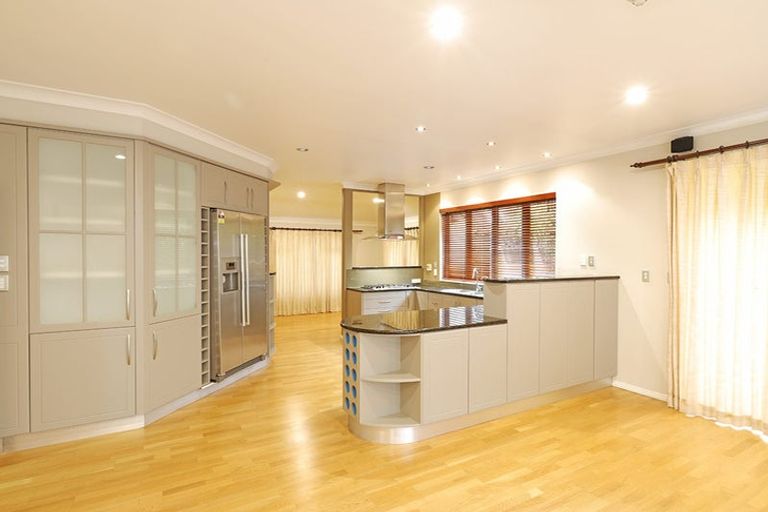 Photo of property in 5 Quedley Court, Eastern Beach, Auckland, 2012