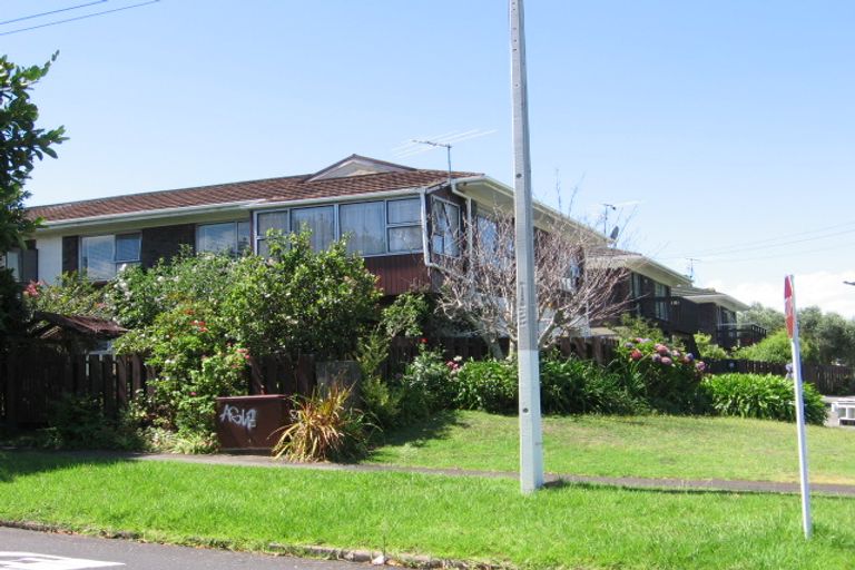 Photo of property in 6/57 Moana Avenue, One Tree Hill, Auckland, 1061