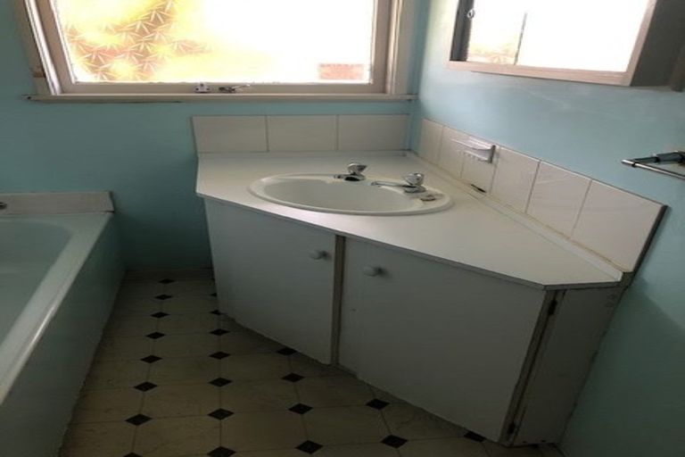 Photo of property in 2/9 Keeney Court, Papakura, 2110