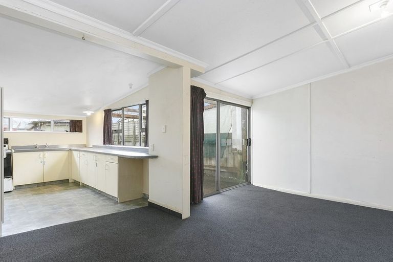 Photo of property in 38 Bradshaw Street, South Dunedin, Dunedin, 9012